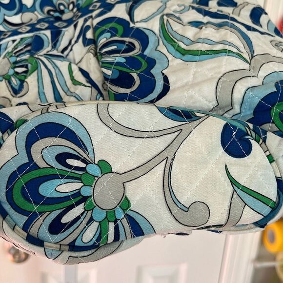 Vera Bradley Mediterranean White - Picture 7 of 7
